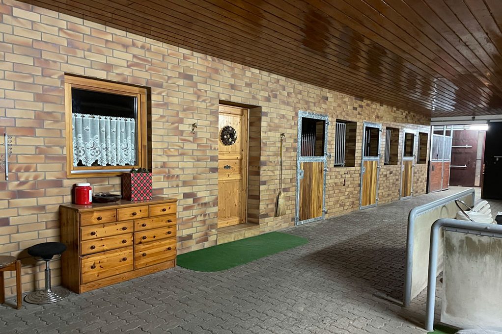 Stallgasse vor der Reithalle