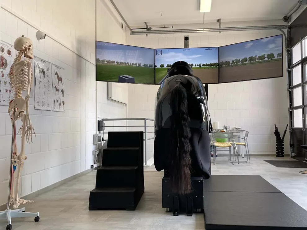 mit Blick auf Monitore